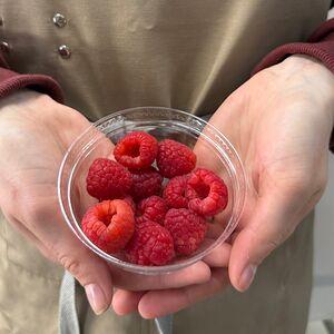 Малина свежая 