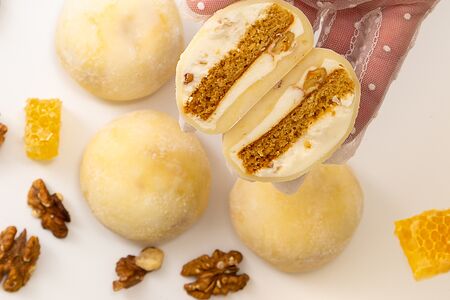 Моти Медовик