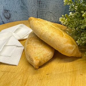 Бездрожжевой пирожок с яйцом и луком