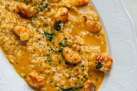 Ризотто с креветками и соусом биск