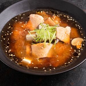 Мисо суп с лососем и трюфельным маслом