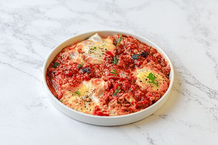 Шакшука из трех яиц