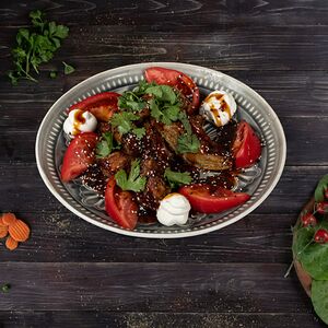 Салат с хрустящими баклажанами