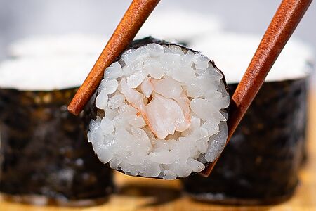 Ролл с креветкой