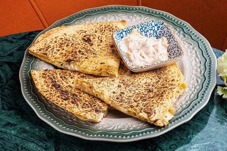 Кесадилья с цыплёнком 