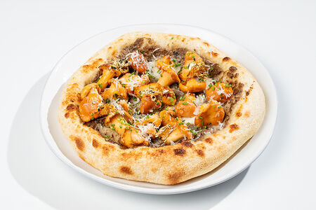 Лепешка с лисичками и трюфелем