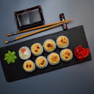 Запеченный ролл Кани Сяки