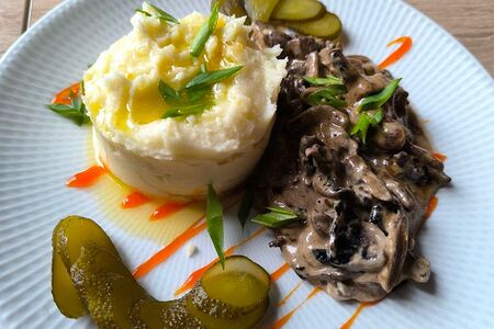 Бефстроганов