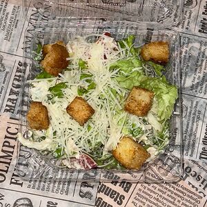 Салат Цезарь с креветками