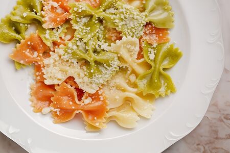 Цветные макарошки с сыром