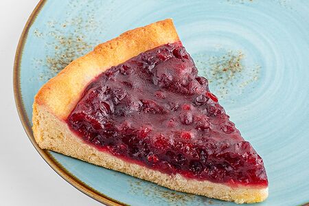 Пирог с брусникой