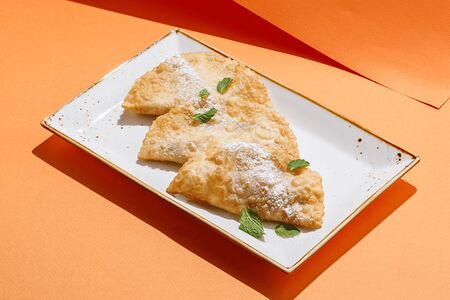 Чебуреки с вишней и маскарпоне