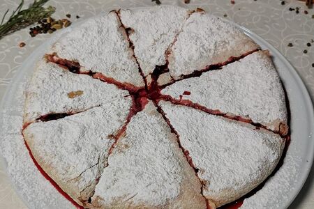 Пирог с вишней Балджын