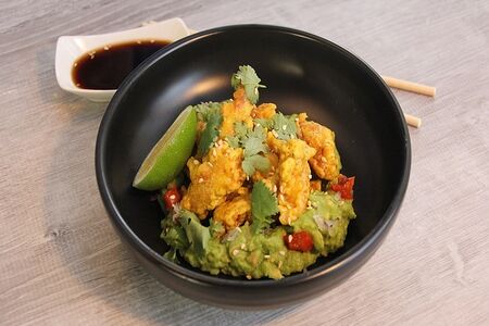 Креветки с гуакамоле