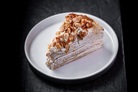 Блинный торт с карамелью