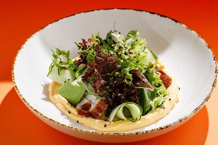 Салат с угрем и тыквой 