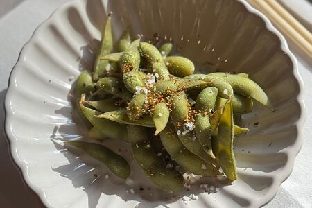 Бобы эдамаме с морской солью