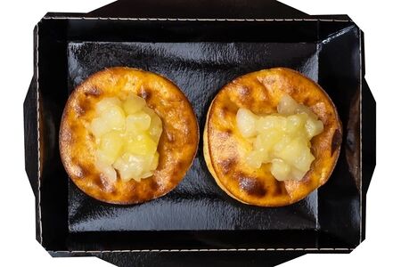 Запеканка творожная с яблоком и корицей