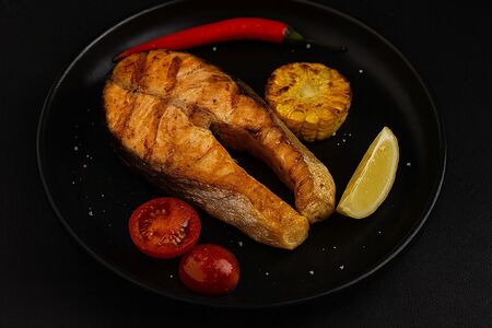 Стейк из лосося