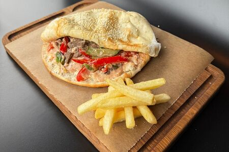 Донер в пите с курицей 