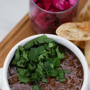 Лобио по-деревенски с гурийской капустой