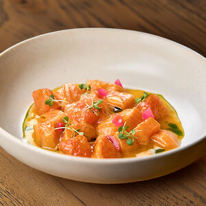 Севиче из лосося с грейпфрутом и манго-чили