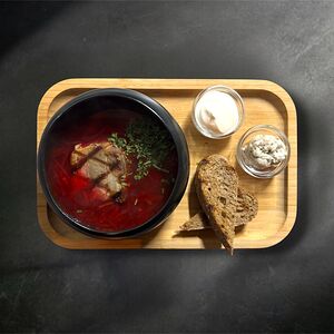 Борщ с пряным шпиком и ребром