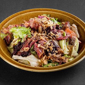 Салат с говяжьим ребром и картофелем 