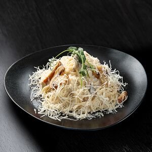 Паста с курицей и грибочками