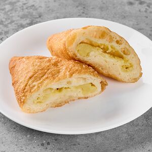 Пирожок жареный с картофелем и моцареллой