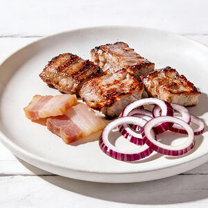 Шашлык из куриного филе с салом