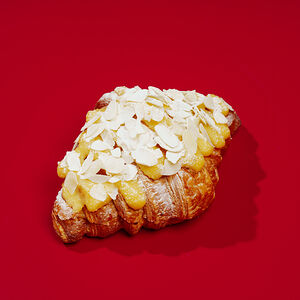 Круассан миндальный