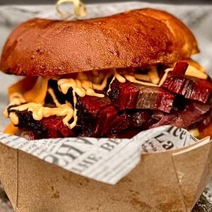 Бургер с брискетом