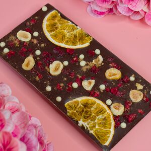 Темный шоколад с апельсином и вишней