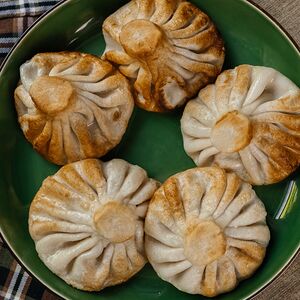 Жареные хинкали с грибами 