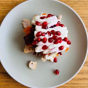 Салат с гранатом и курицей