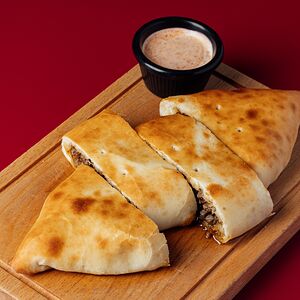 Пирог с бараниной и овощами