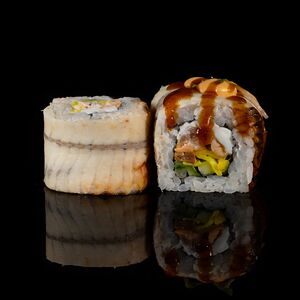 Филадельфия с угрем и лососем