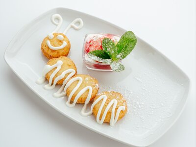 Сырники с ягодным соусом