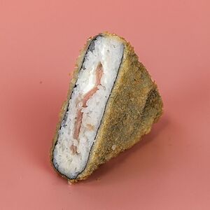 Онигири с тунцом темпура