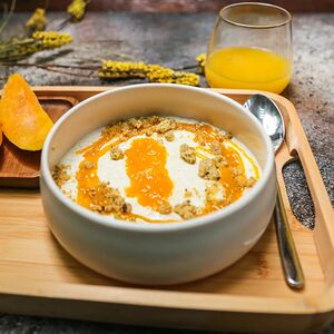 Пост Рисовая каша с манго и гранолой на кокосовом молоке