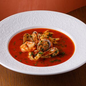 Томатный суп с морепродуктами