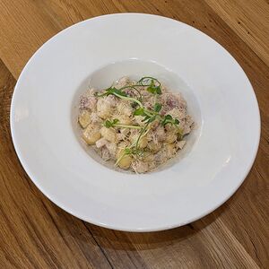 Ньокки с беконом и грибами