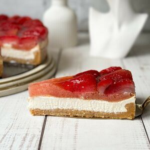 Чизкейк с клубникой