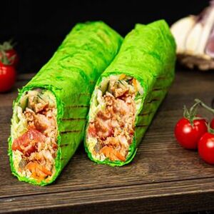 Шаурма классическая в зеленом лаваше 