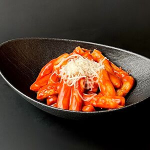 Токпокки с сыром острый