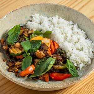 Овощи вок с грибами