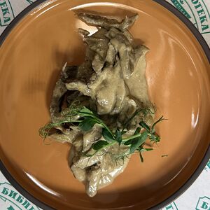 Печень по-строгановски
