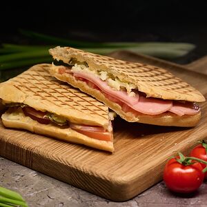 Панини с ветчиной и сыром