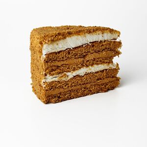 Десерт Медовик
